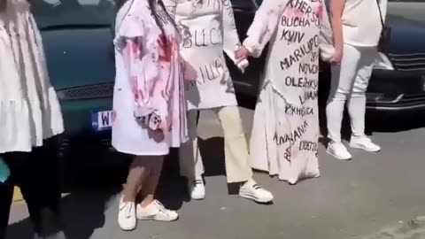 🎭🔥 Ukraine Russia War | Ukrainian Woman Protests with Red Paint Over Bucha | RCF