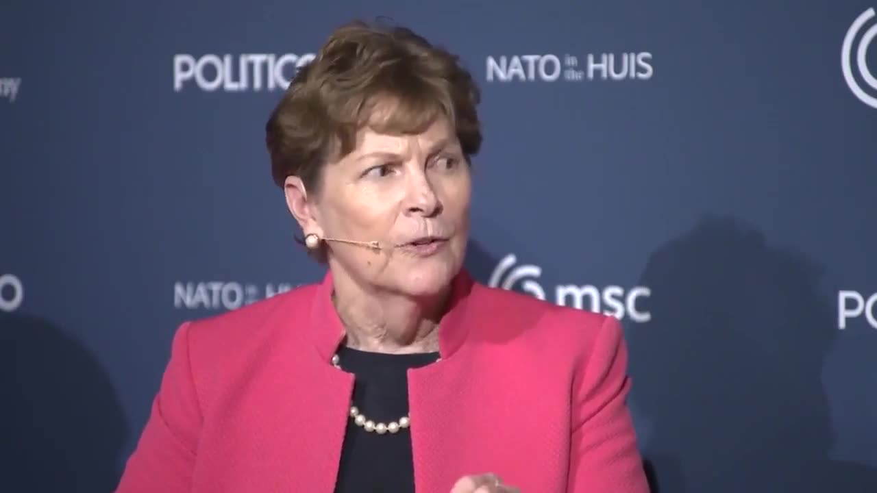 Dem Senator Doesn't Budge When Asked If Party Should Become 'Anti-War'