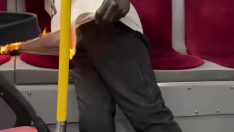 I don't know how the hell or why this negro lit himself on fire🤔