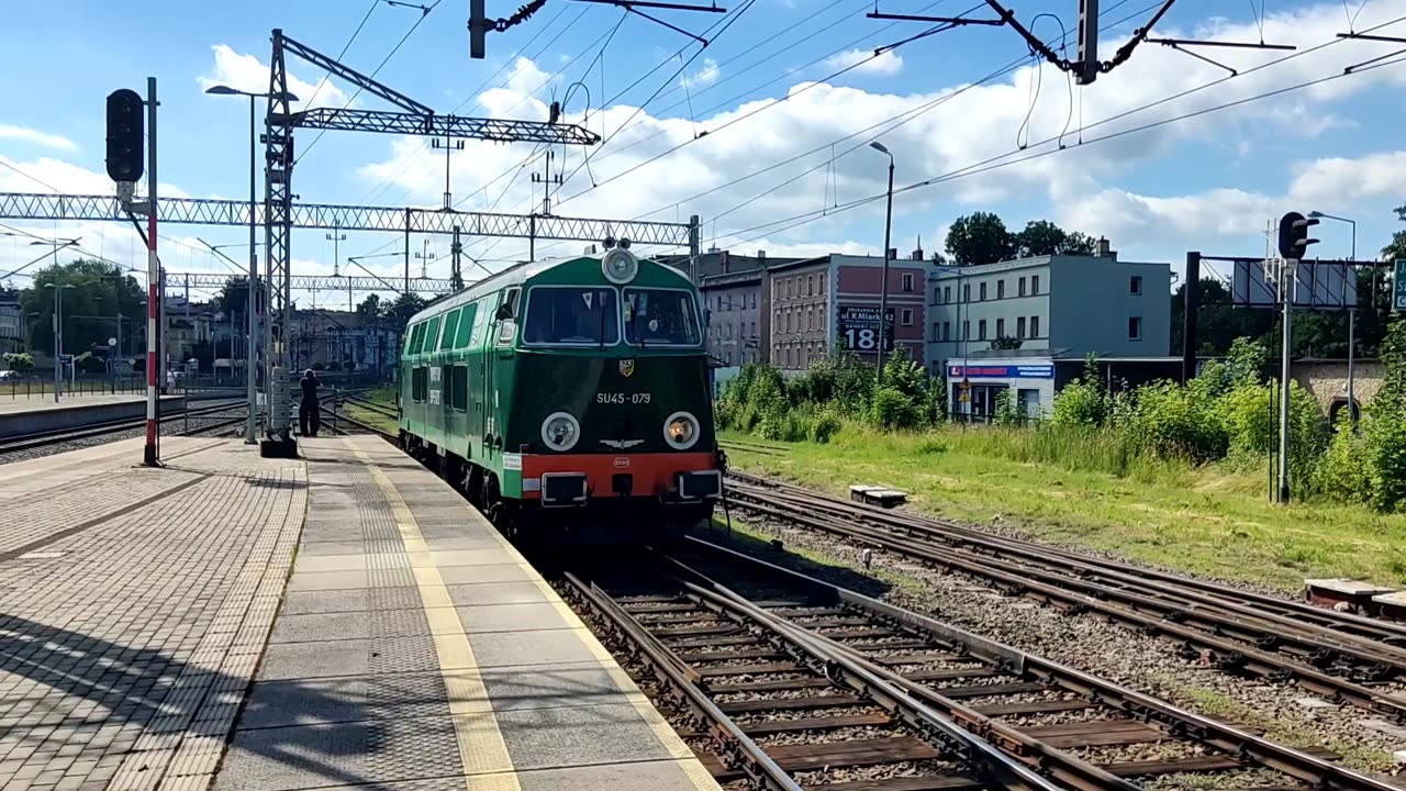 Manewry SU45-079 na stacji Jelenia Góra