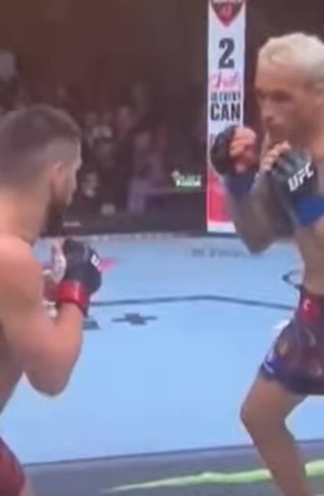 Another KO from Tuporia vs Charles Oliveira