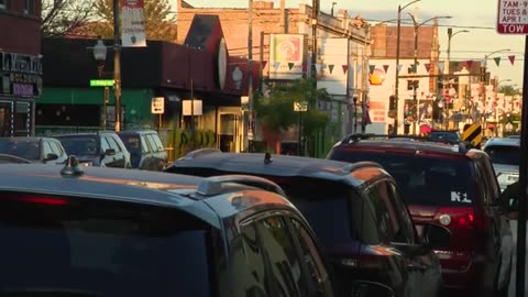 Volunteers hoping to keep Little Village neighbors safe as potential ICE raids loom