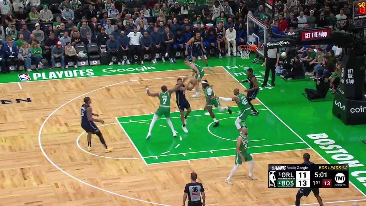 NBA - Cory Joseph gets TRICKY and finds the open Paolo for 3⃣ ORL-BOS