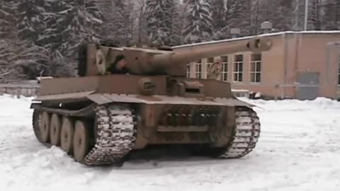 Replica tank Tiger I in motion #3 (Full version)