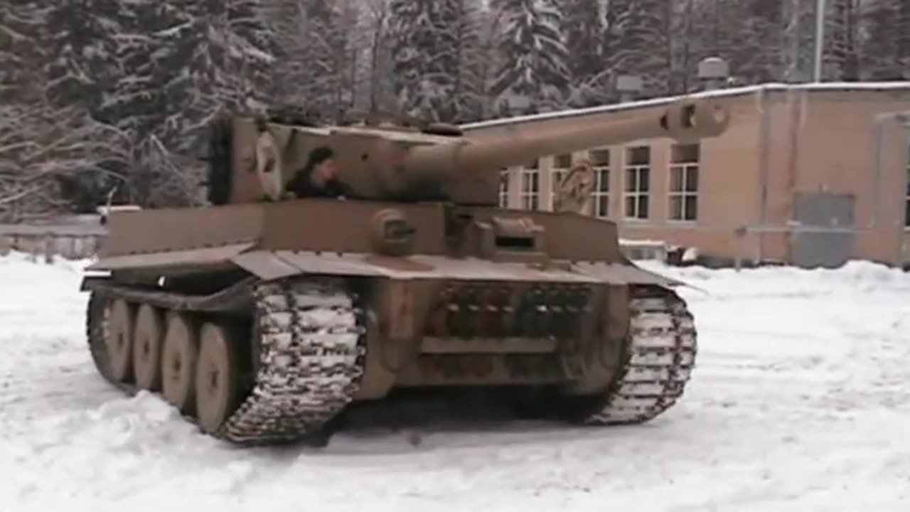 Replica tank Tiger I in motion #3 (Full version)