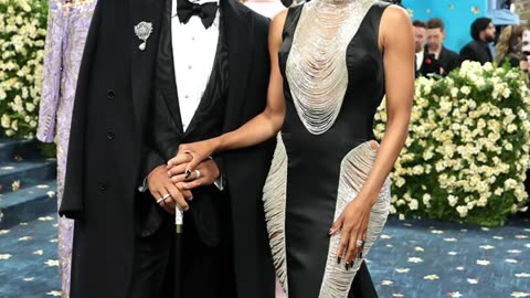 Attractive Together: Attractive Couples Share the Halo Effect