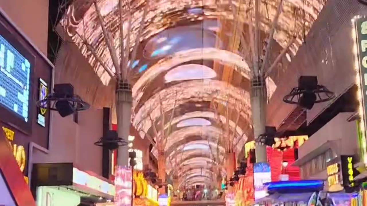 Fremont Street Experience Las Vegas is a Vibe..🤙