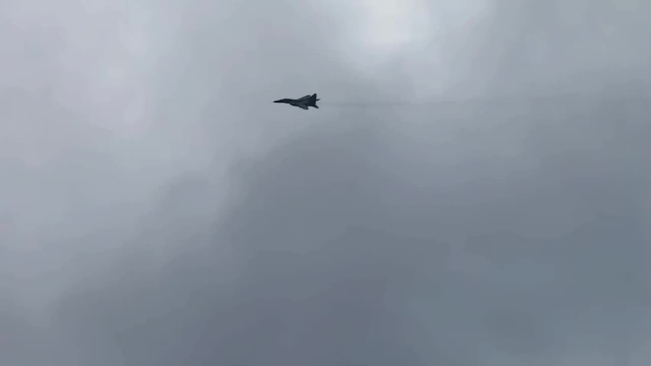 Ukrainian Mig-29 Screaming Through Sky On Bombing Run