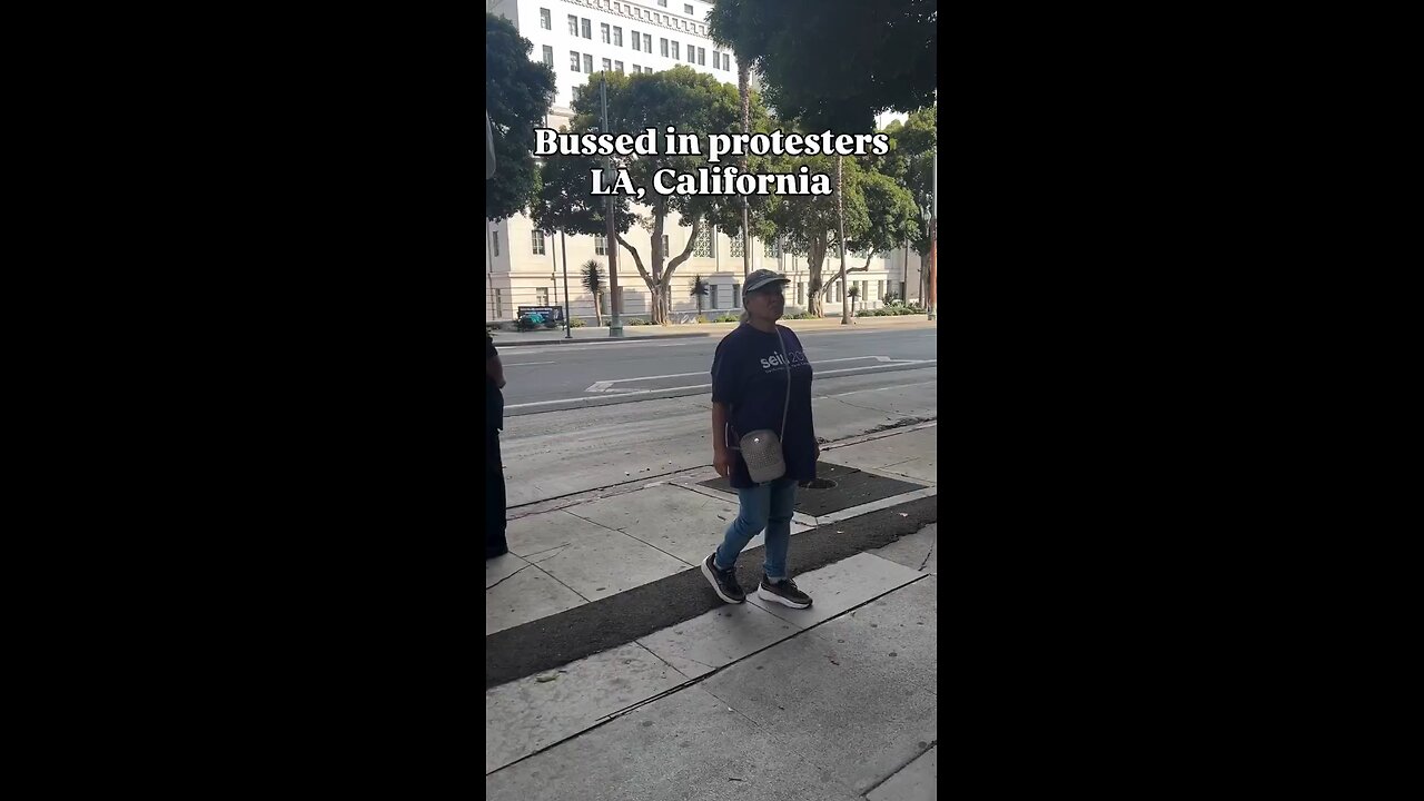 Democrats bussing “protesters” into Los Angeles