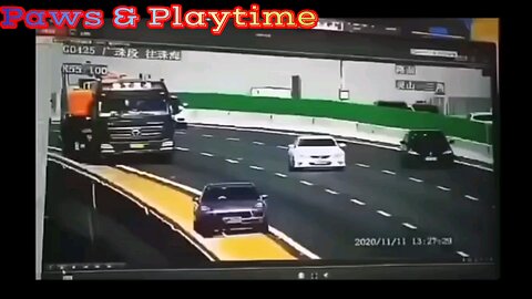 FATAL ACCIDENT ON BUSY HIGHWAY IN CHINA