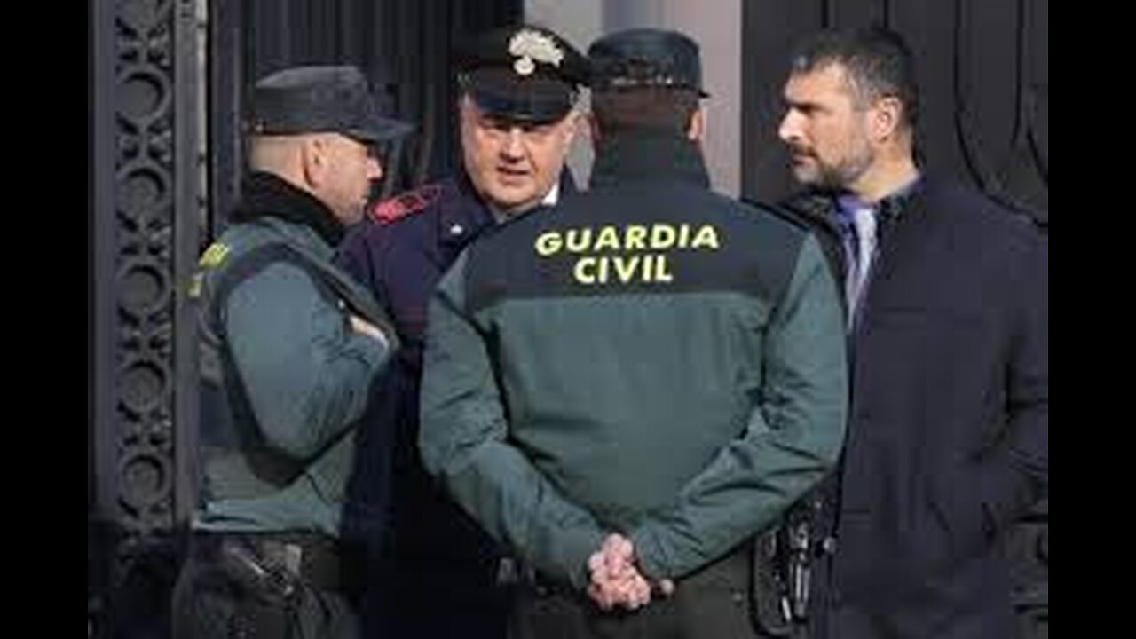 Italy passes new security decree