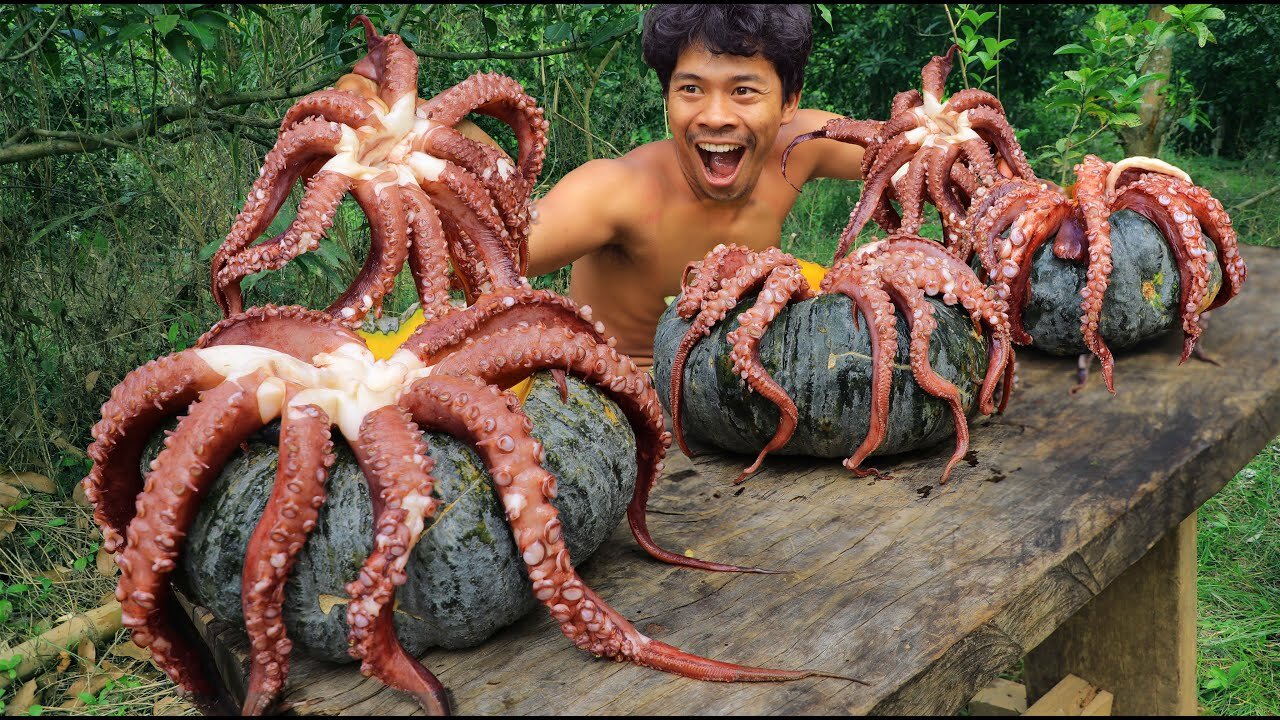 survival in the rainfores - cooking This meat is very delicious - cooking Squid 🐙 #cookingvlog