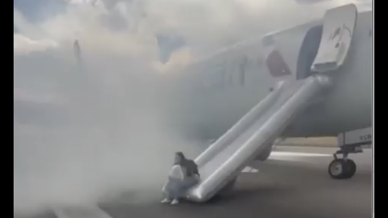 AmericanAirlines jet at Denver evacuated due to landing gear incident