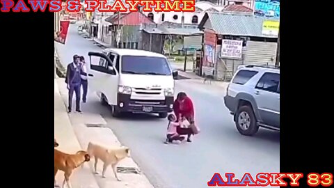 ACCIDENT IN THE MIDDLE OF THE STREET GIRL IS HIT BY A CAR BUT ESCAPES UNHARMED