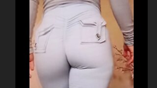 Baby blue leggings try on