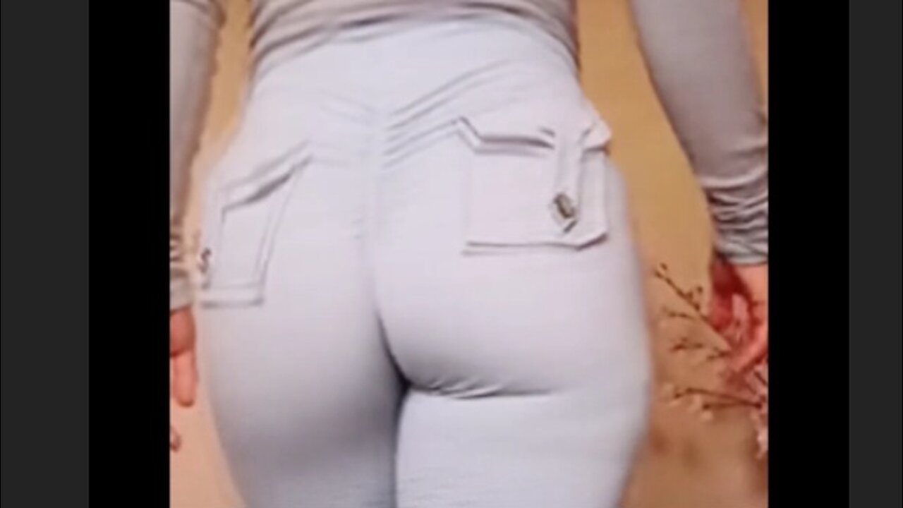 Baby blue leggings try on