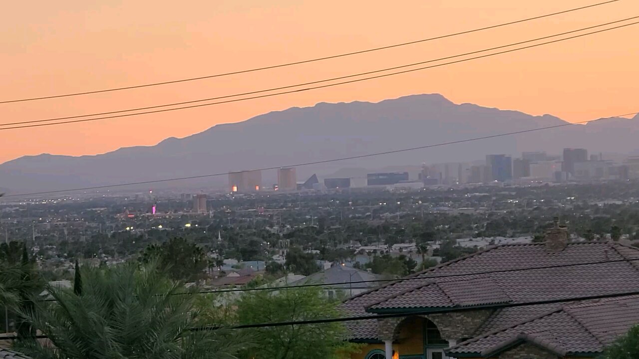 Did you see tonight's Las Vegas sunset? Check this out! 04.09.2025 #follow #lasvegas #travel #gaming