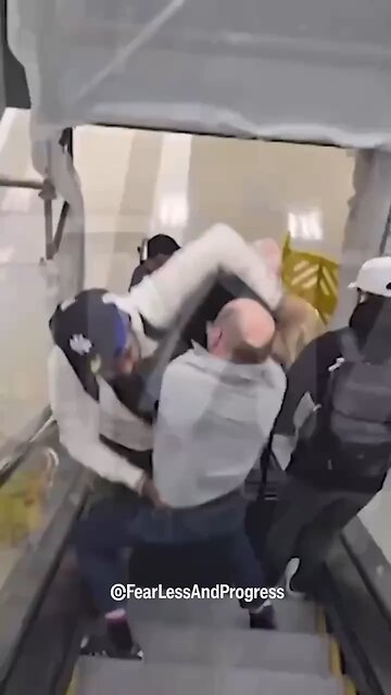 Dame Dash lucky he ain’t get done like this 😆