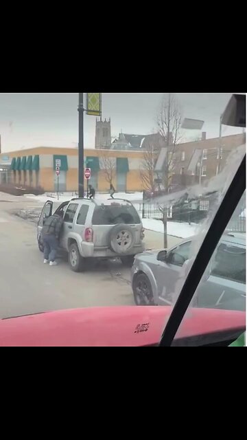 👀💥VIEWER DISCRETION: Chicago police are investigating a fatal shooting that instantly went viral