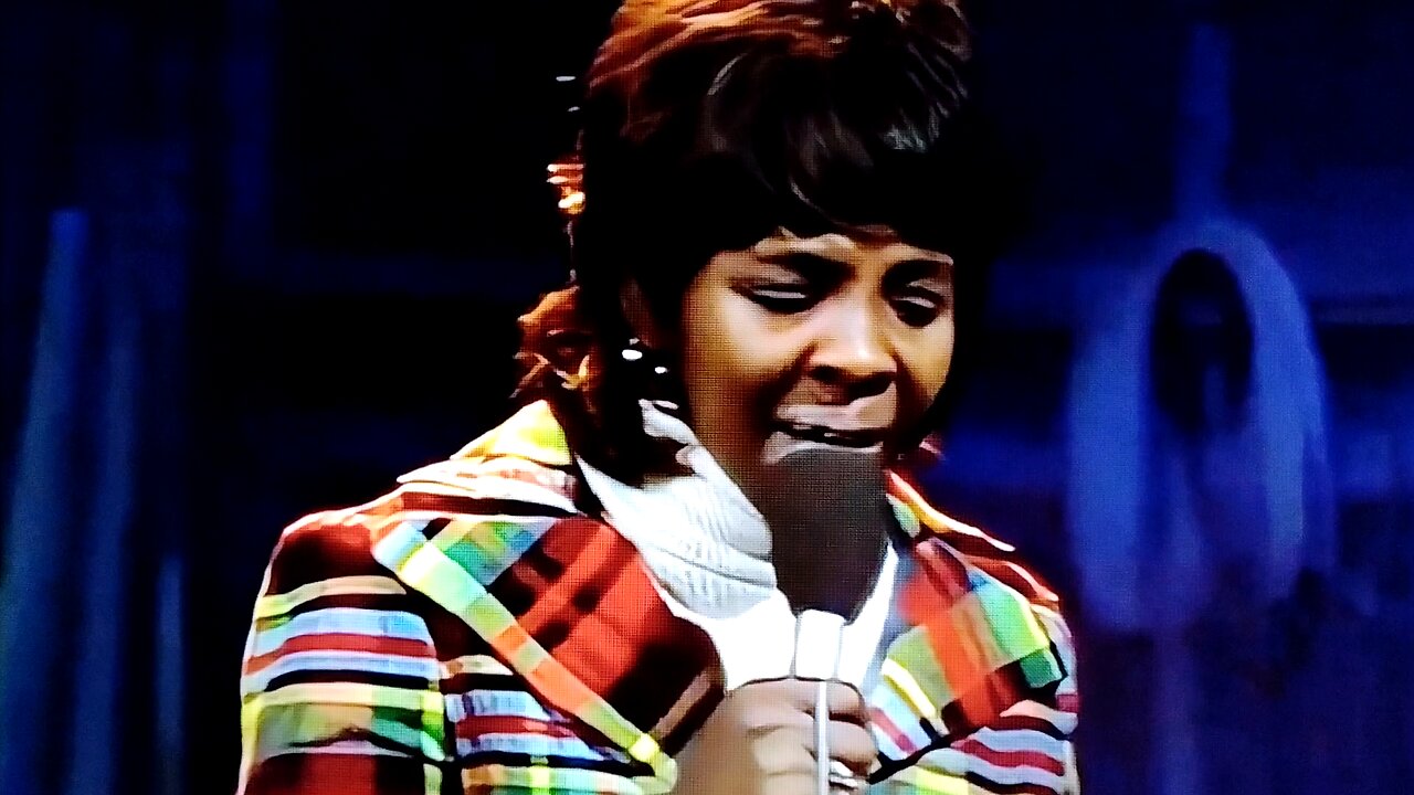 Gladys Knight & The Pips 1972 Help Me Make It Through The Night Live