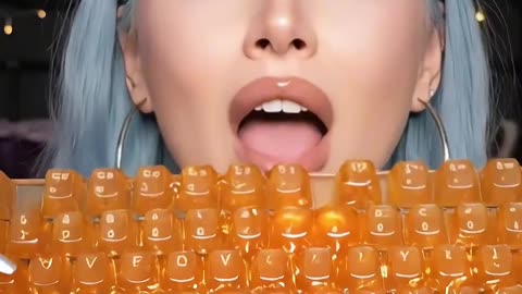Would you eat this HONEY KEYBOARD? 🍯⌨️ Satisfying Honey ASMR