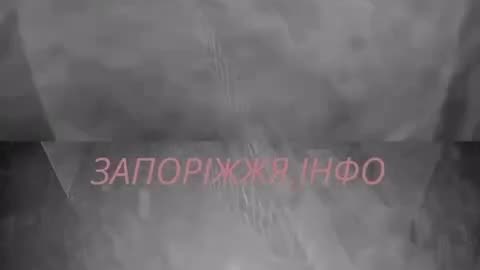 🙏 Horrifying footage of a powerful explosion in Zaporizhzhia at night.