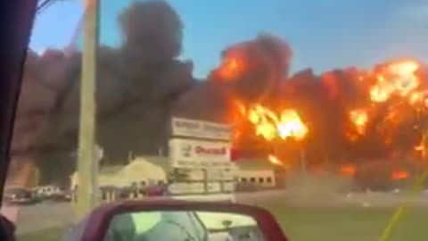 Moment of explosion after plane crash at International Airport in Louisville, Kentucky.