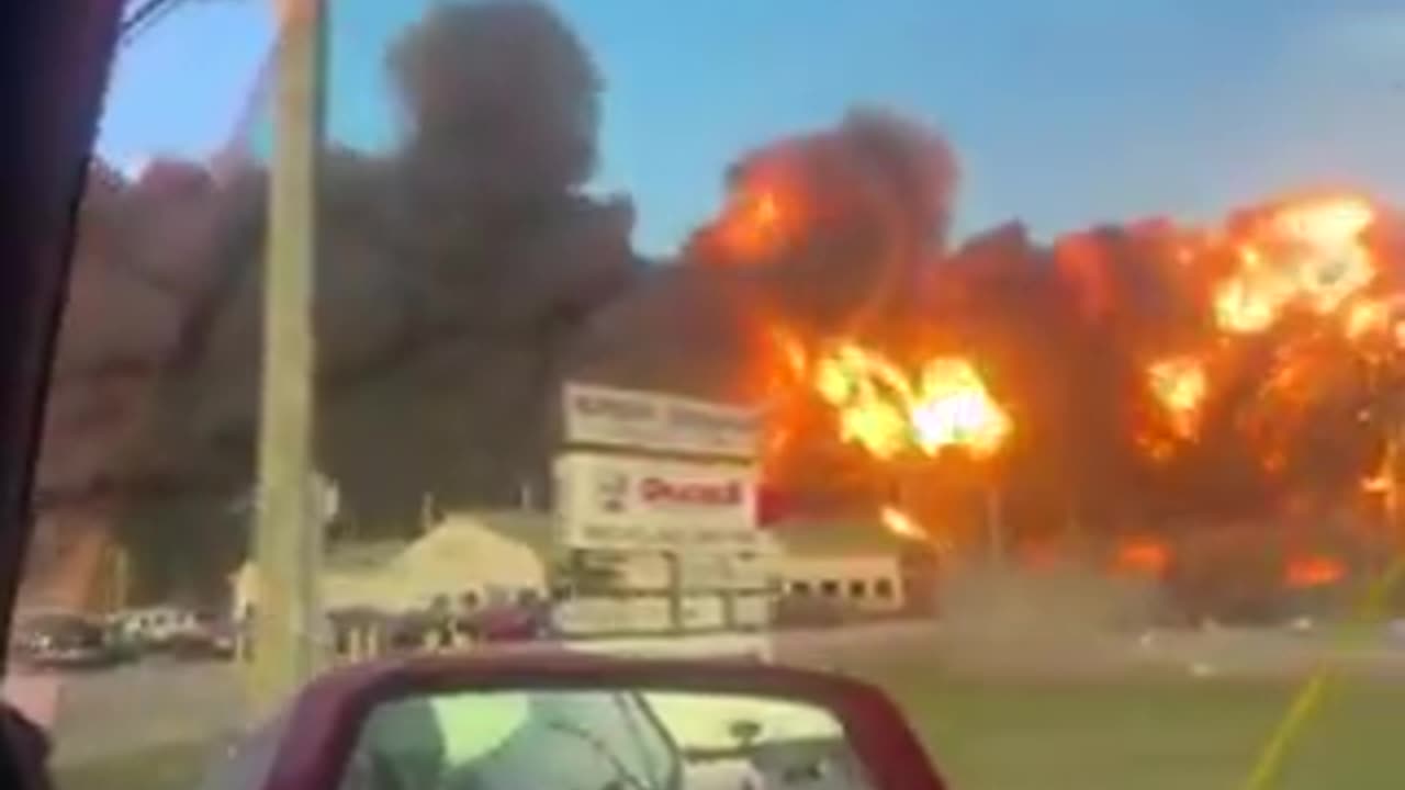 Moment of explosion after plane crash at International Airport in Louisville, Kentucky.