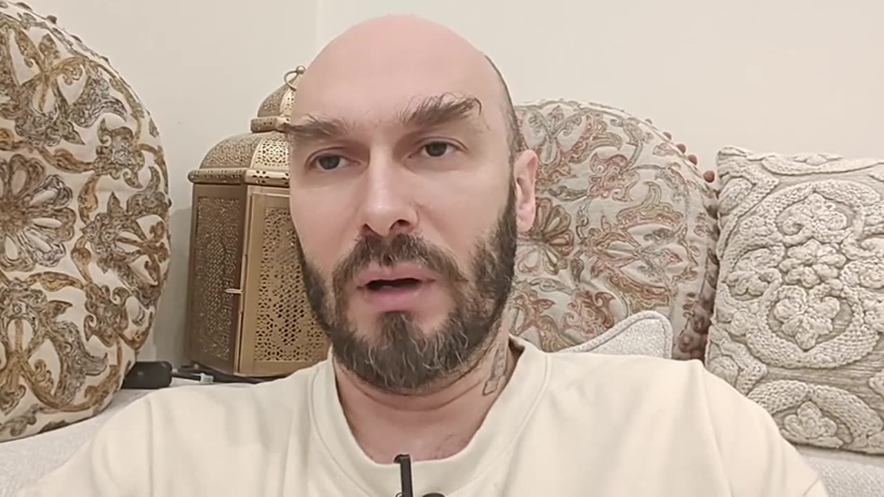 🔴 I missili russi colpiscono una cerimonia militare ucraina a Sumy.