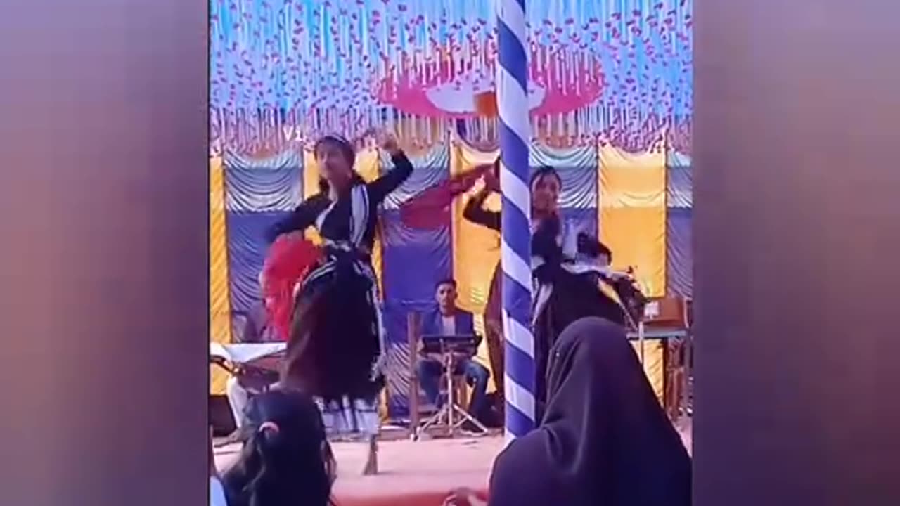 অস্থির ডান্স