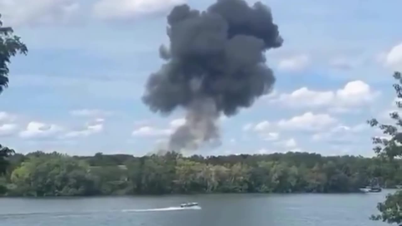 Passenger jump off plane