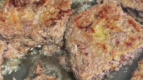 Grass-Fed Ground Beef Sizzling in the Pan 🍳🥩
