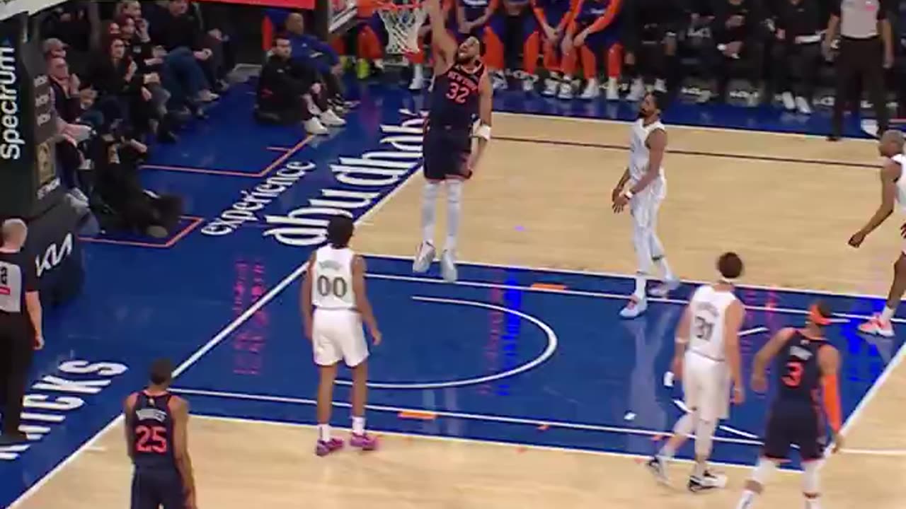 NBA - TOWNS WITH THE JAB STEP & FLUSH 😤