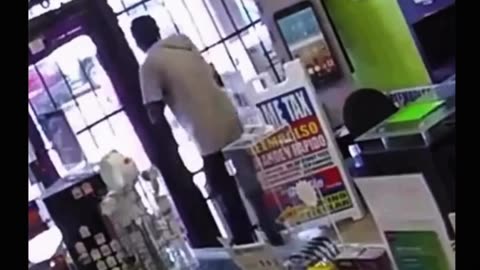 The shop owner used 100% of her brain 🔥