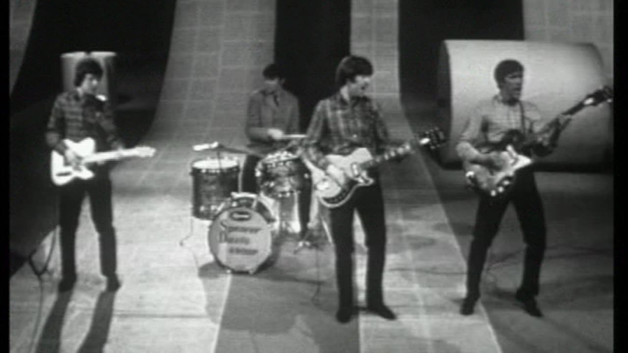 Spencer Davis Group - Keep On Running = 1965