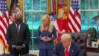 Pastor White leads Donald Trump and Foreign Ministers of the DRC and Rwanda in prayer