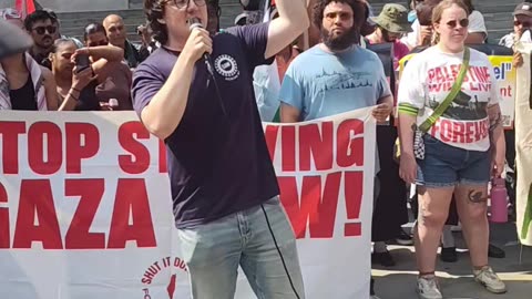 New Yorkers at the "Mass march for humanity"