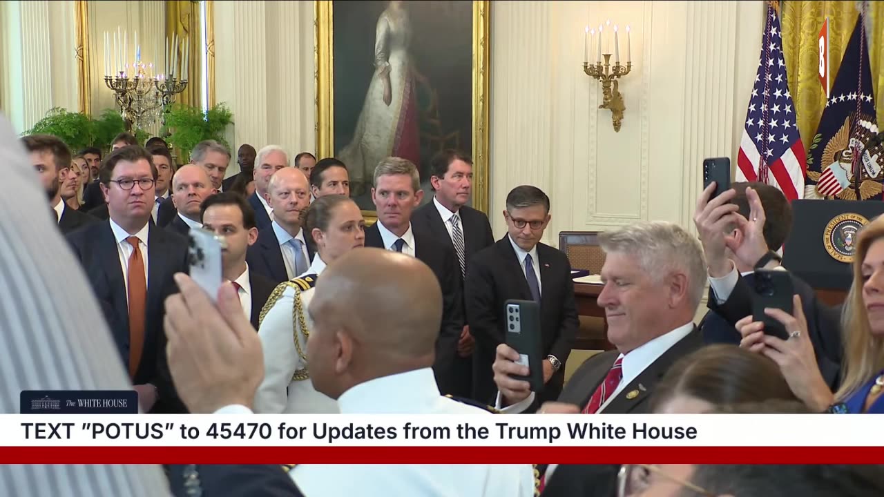 LIVE: President Trump Signs Cryptocurrency Bill...