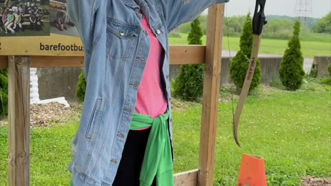 🎯 Slow Motion Archery BULLSEYE – Traditional Recurve Shot at Barefoot Bushcraft