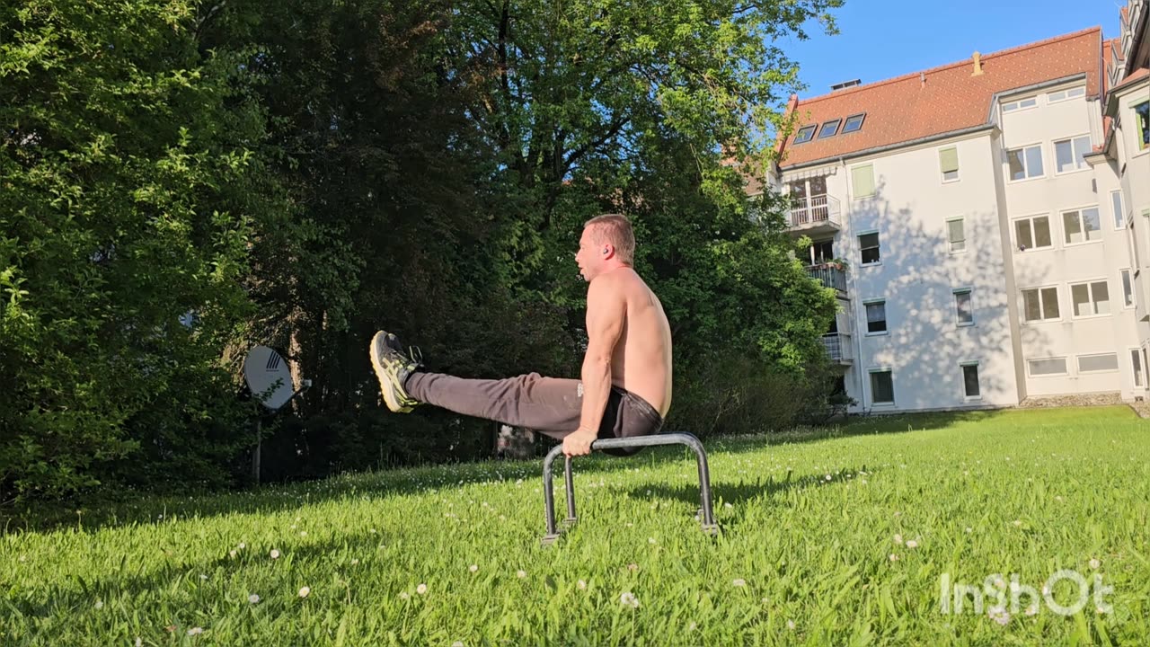 HANDSTAND-ELBOWLEVER