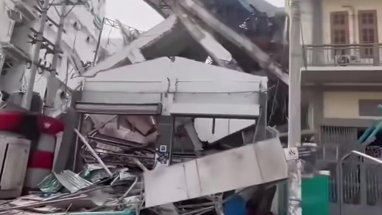 The death toll from the earthquake in Myanmar may be up to 100,000