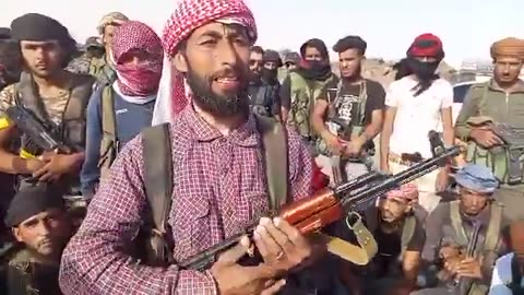 الموالي بقيادة الأمير حاجم الشايش في مدينة إدلب، متوجهاً إلى جبهات