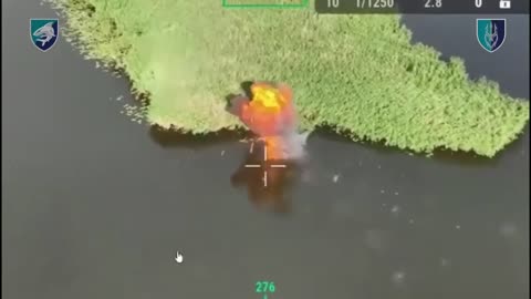 💀🚤 A spectacular landing on the islands opposite Kherson. The invaders' boat