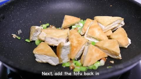 Tofu and bean sprouts make a really tasty combination, simple and nutritious
