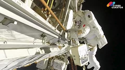 Spacewalk in Action 🌌👨‍🚀 | Life Outside Earth