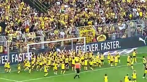 BvB vs 100 kids