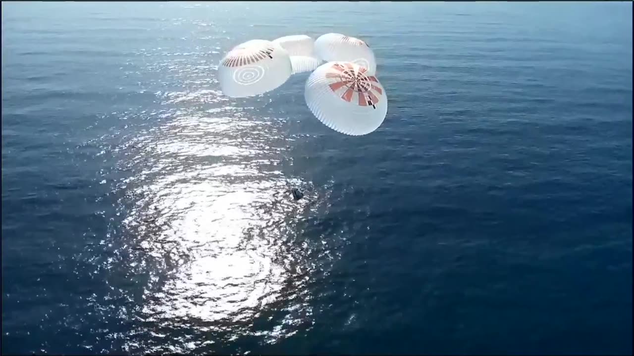 SpaceX -Splashdown of Dragon and the @framonauts confirmed