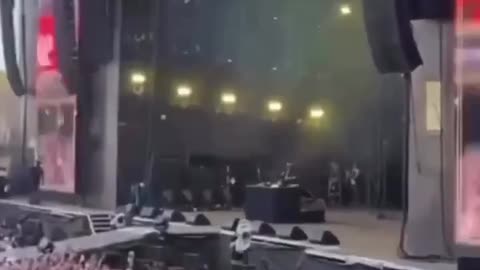 Stage dive gone wrong
