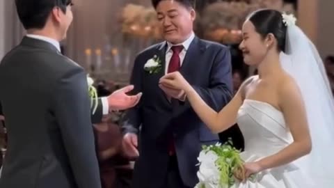 When Love Meets Laughter at the Aisle 💍❤️