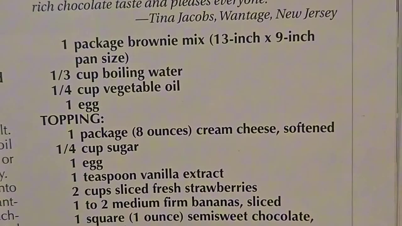 Recipe for Banana Berry Brownie Pizza